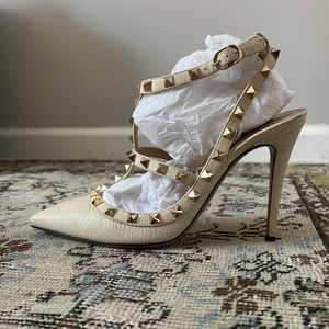 Valentino Rockstud Pumps size 39